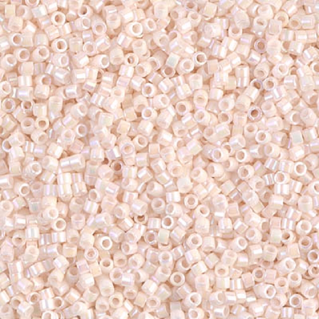 5g Miyuki Opak Bisque White AB DB1500 5g Miyuki Opak Bisque White AB DB1500